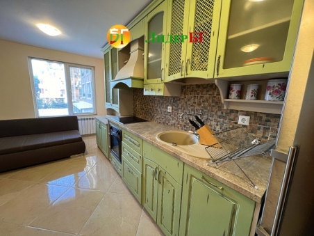 Three-room apartment with a garage in a residential building without maintenance
