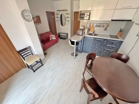 Sunny Day 6, three-room apartment