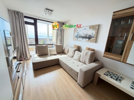 One-Bedroom Apartment with Sea View in Raduga 2