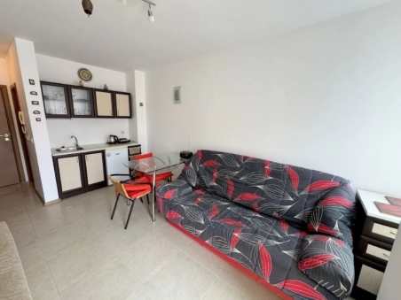 Studio in a residential building with a low maintenance fee, Briz St.