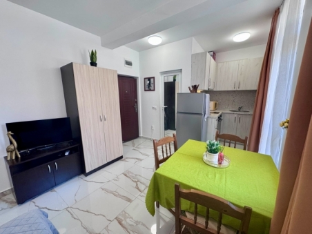Studio apartment in a residential building with no maintenance fee, Cherno More