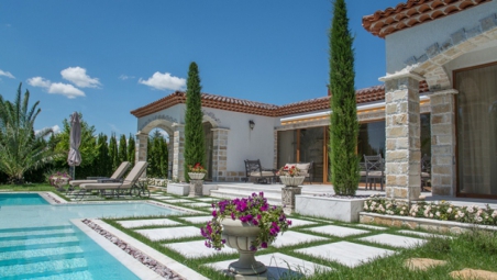 Luxury villas in Eden Park complex